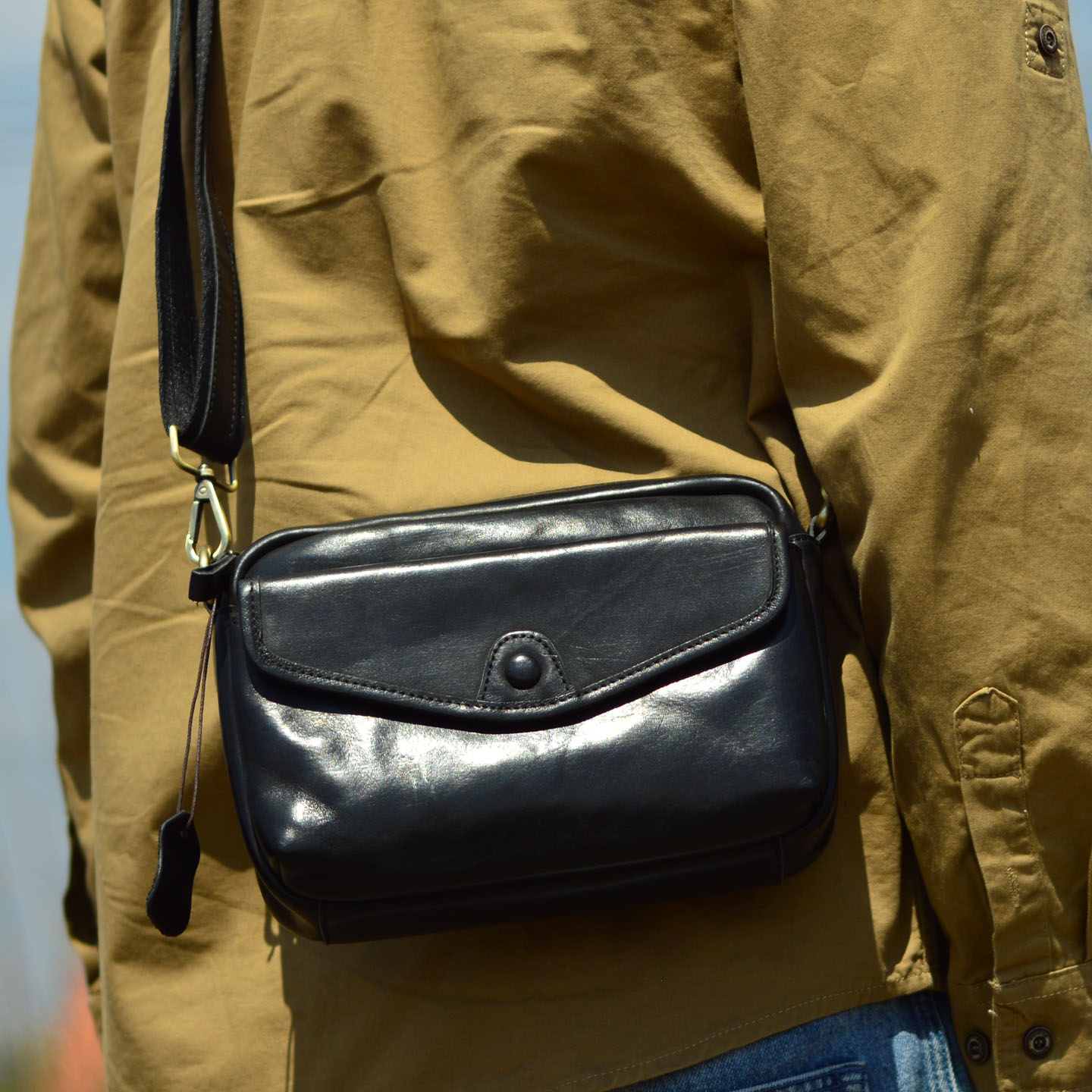 Luxury Bags Made In China - AETOO Luxury leather men's single-shoulder crossbody