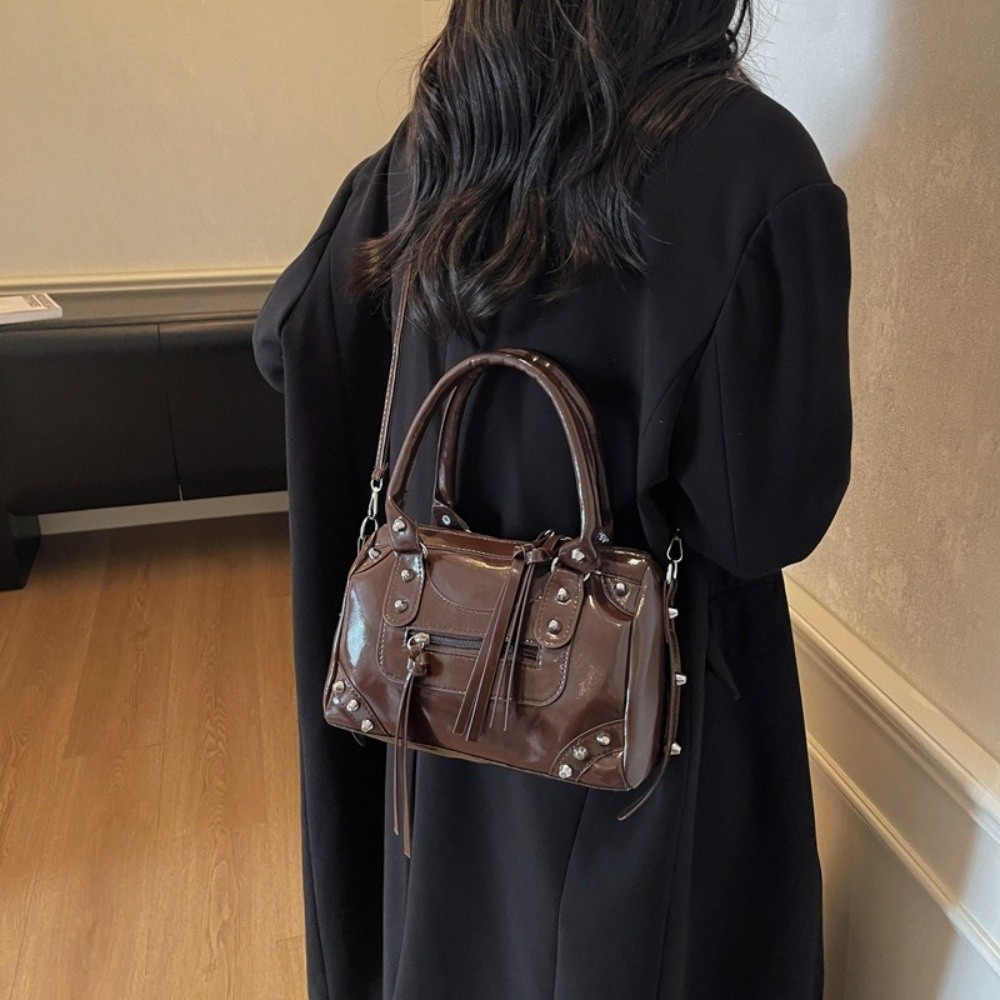 Fashion Rivets Pillow Bag Larg - đánh giá và giá Top Handle Patent Bag