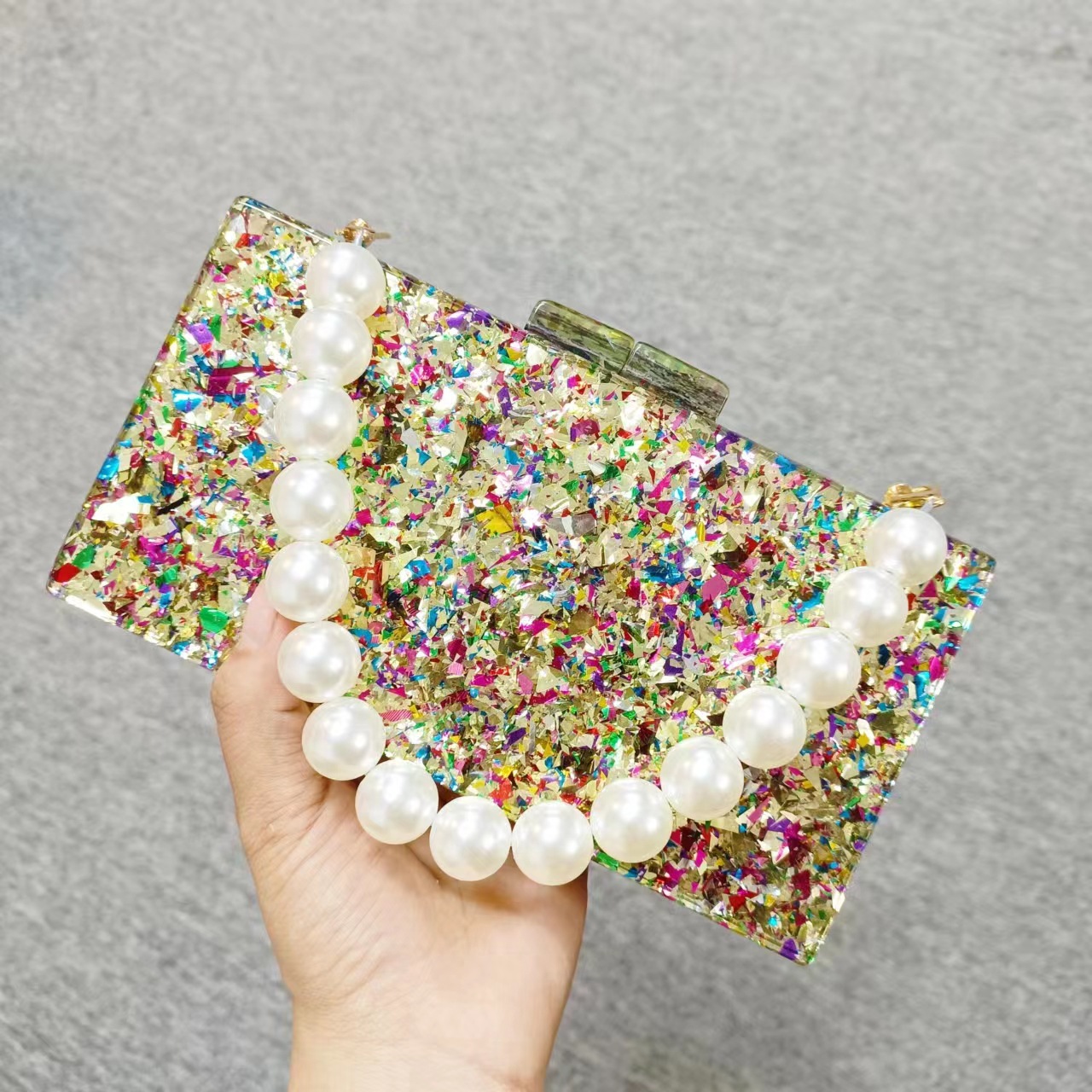 Luxury Acrylic Beaded Clutch B - đánh giá và giá Luxury Bags Green