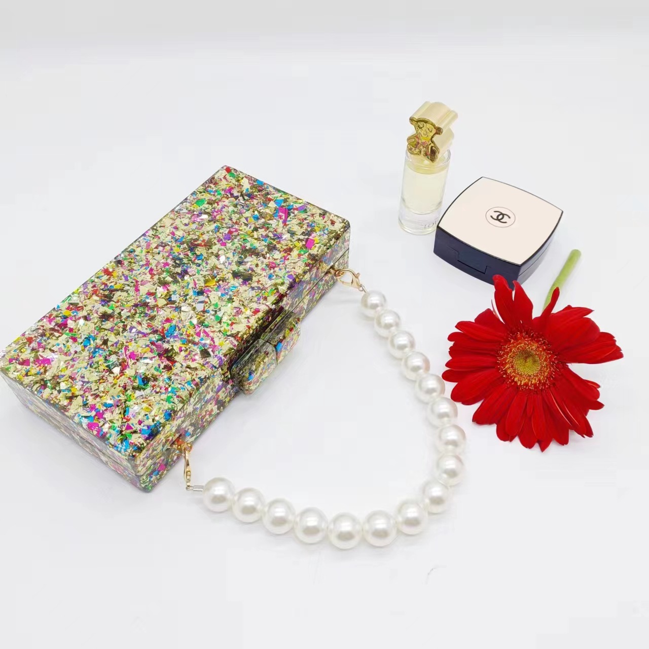 Luxury Acrylic Beaded Clutch B - đánh giá và giá Luxury Bags Green