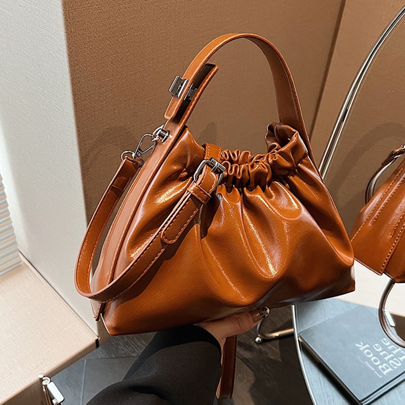 Women's Burgundy Ruched Cloud  - đánh giá và giá Top Handle Patent Bag