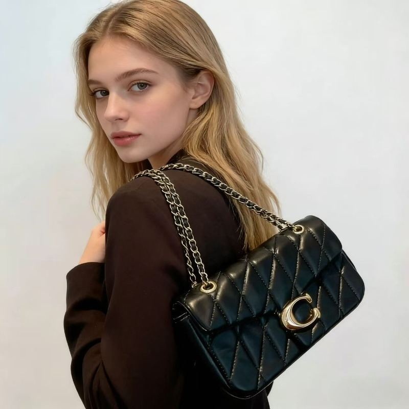 Luxury Women's Crossbody Bag P - đánh giá và giá Key Holder Leather Pouch